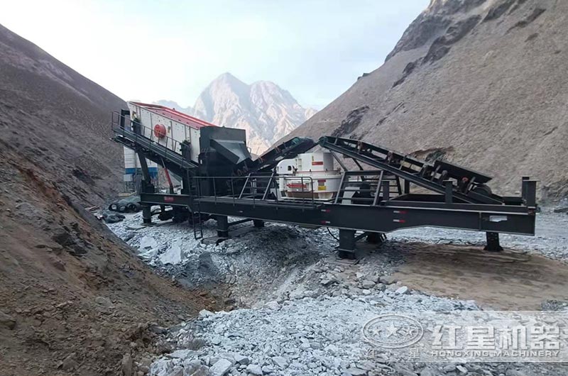 山西客户移动制砂机工作现场 山西客户移动制砂机工作现场