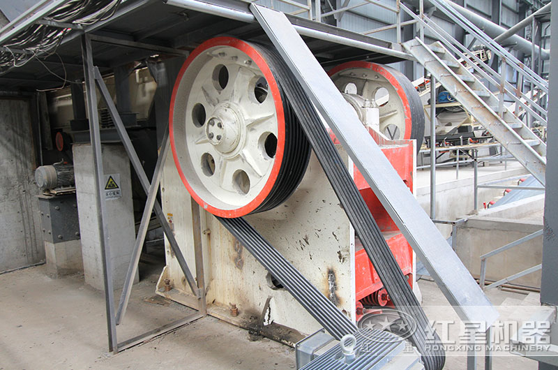 江苏客户69鄂式破石机工作现场图片 江苏客户69鄂式破石机工作现场图片