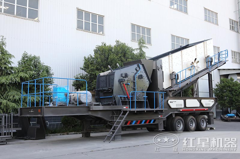 移动式煤矸石粉碎机图片(反击破) 移动式煤矸石粉碎机图片(反击破)