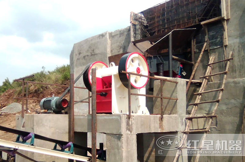46颚破机工作现场图片 46颚破机工作现场图片