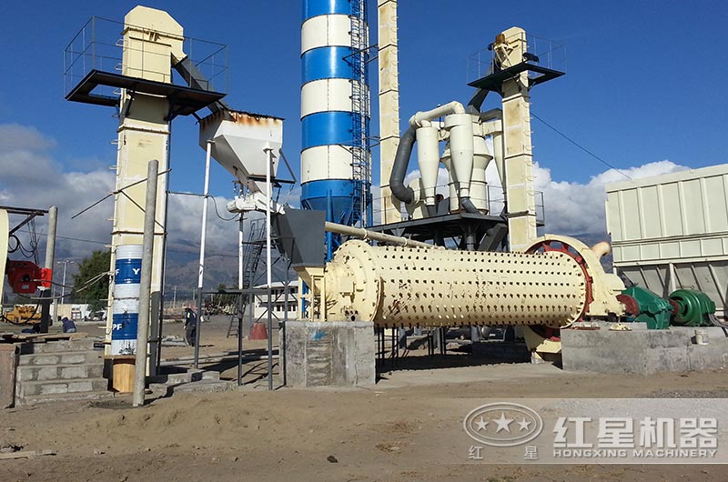 球磨机粉磨水泥熟料现场 球磨机粉磨水泥熟料现场