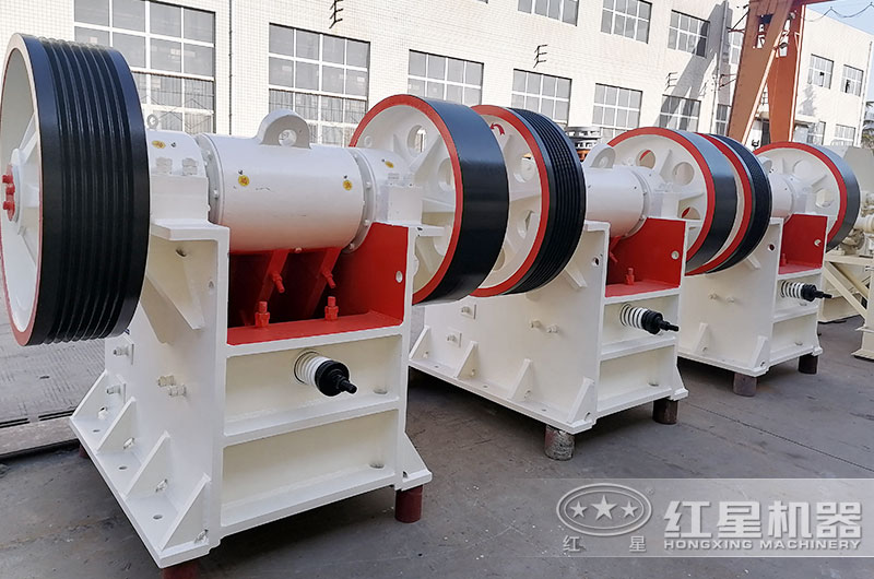 小型石头颚式破碎机图片 小型石头颚式破碎机图片