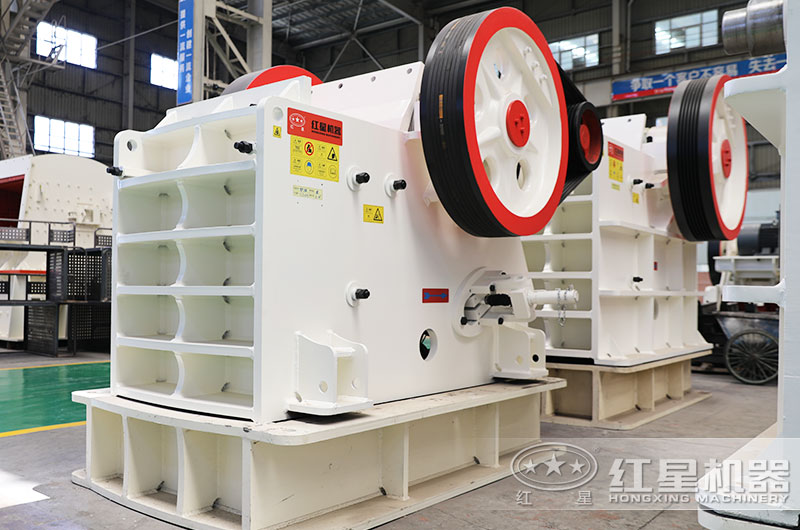 石头颚式破碎机图片 石头颚式破碎机图片