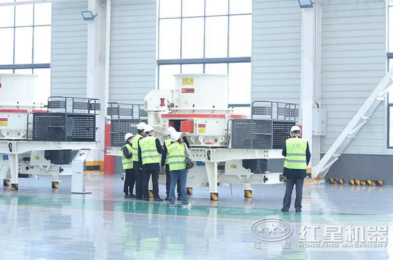 客户到车间考察设备 客户到车间考察设备