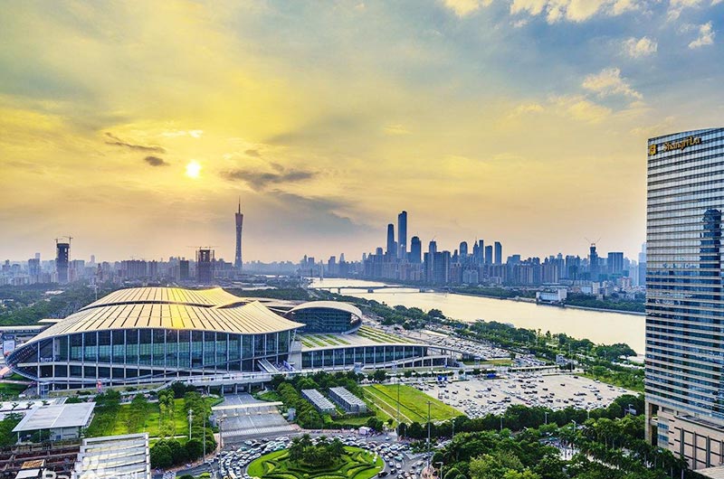 2.1J06ϱͻƵ125촺㽻չУڴĲ